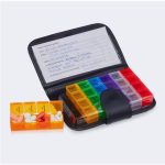 Cutie pentru pilule/medicamente cu etui din piele ecologica, 7 zile x 4 compartimente - imagine 2