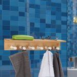 Cuier de perete din bambus, cu raft, 6 agatatori, 10 x 50 x 10 cm - imagine 2
