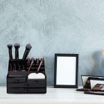 Organizator make-up si accesorii, 16 compartimente si 4 sertare, acrilic negru, 24 x 13.5 x 19 cm - imagine 9