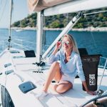 Geanta impermeabila, pentru plaja sau drumetii, rezistenta la praf si umiditate, PVC robust, 20 L, negru/alb, 25 x 0.5 x 60 cm - imagine 6