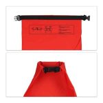 Geanta impermeabila, pentru plaja sau drumetii, rezistenta la praf si umiditate, PVC robust, 20 L, rosu/negru, 25 x 0.5 x 60 cm - imagine 3