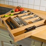 Suport organizare tacamuri pentru sertar bucatarie, Extensibil, 5/7 compartimente, Bambus - imagine 4