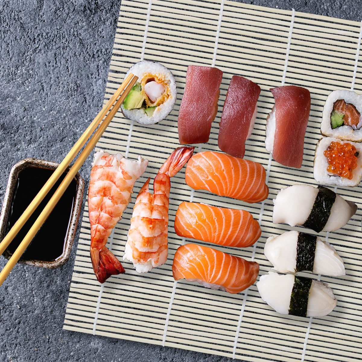 Set preparare sushi, 6 piese si 20 betisoare, din bambus, maro - imagine 6