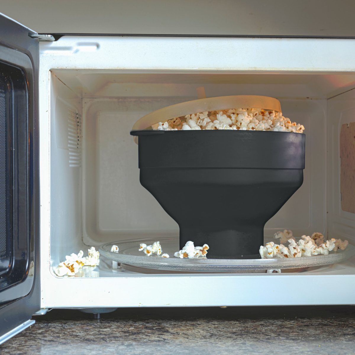Recipient pliabil din silicon pentru popcorn la microunde, capac si manere, negru, 14,5 x 26 x 20 cm - imagine 4