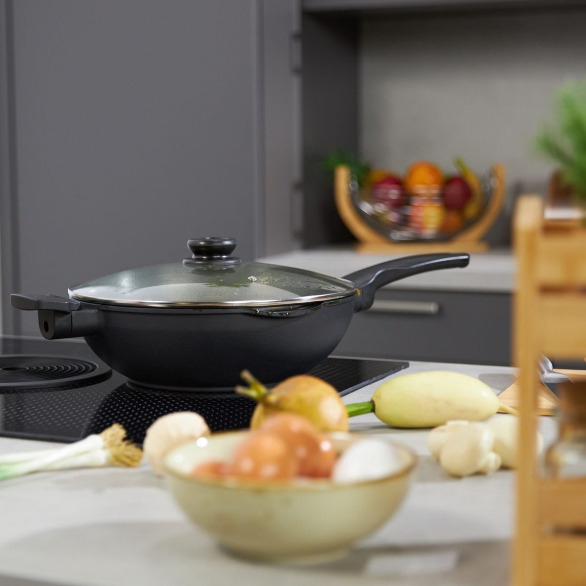 Tigaie wok cu capac, din aluminiu/sticla/plastic, neagra, 15 x 57,5 ​​x 31,5 cm - imagine 4