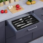 Suport tacamuri, 7 compartimente, bambus/MDF, negru, 4 x 30,5 x 44 cm - imagine 2