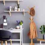 Cuier din bambus, 8 carlige pentru agatat haine/genti, dimensiuni 179 x 40,5 x 40,5 cm, Relaxdays - imagine 3
