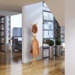 Cuier din bambus, 8 carlige pentru agatat haine/genti, dimensiuni 179 x 40,5 x 40,5 cm, Relaxdays - imagine 5