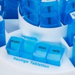 Organizator pastile pentru 31 de zile, 4 compartimente pe zi, plastic, albastru, 14 x 21 cm - imagine 6