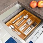 Suport organizare tacamuri, din bambus, Relaxdays, 5 compartimente, 4,5 x 25,5 x 34 cm - imagine 2