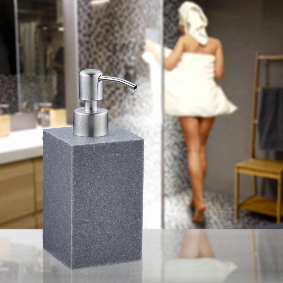 Dispenser sapun lichid, polirasina, cap pompa din inox, gri, 300 ml, 17,5 x 7 x 8 cm - imagine 2