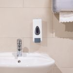 Dispenser-dozator sapun lichid, 350 ml, suport de agatare pe perete, gri/alb, 7.5 x 7.5 x 20 cm - imagine 2