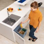 Cos de gunoi incorporat, Relaxdays, cu 3 recipiente diferite, gri, 1 x 15 l, 2 x 8 l, 35 x 34 x 48 cm - imagine 4
