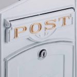 Cutie postala cu aspect vintage alba, pentru exterior, dimensiuni 31,5 x 23 x 9 cm, alb, Relaxdays - imagine 6