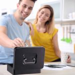 Caseta bani pentru monede si bancnote, Relaxdays, negru, dimensiuni 9 x 25 x 18 cm - imagine 5