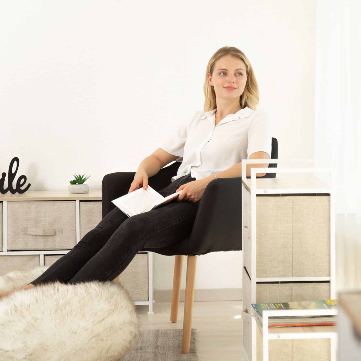 Dulap pentru hol Relaxdays, bej, cu 4 sertare, din MDF, 105 x 45 x 30 cm - imagine 3