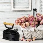 Fier de calcat decorativ, antic, din fonta si maner din lemn, 18 x 19 x 9 cm - imagine 5