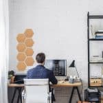 Set de 14 panouri hexagonale din plută, cu pioneze si cleme din lemn, Relaxdays - imagine 3