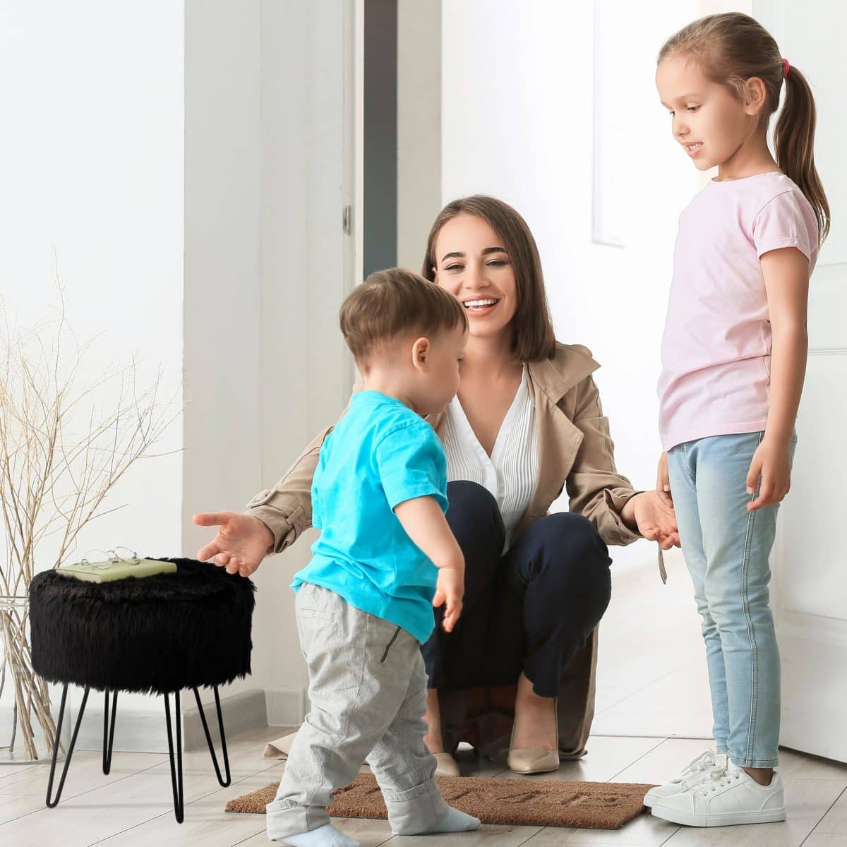 Scaun cu blana sintetica neagra, picioare de otel, capacitate 150 kg, 41 x 37 cm - imagine 5