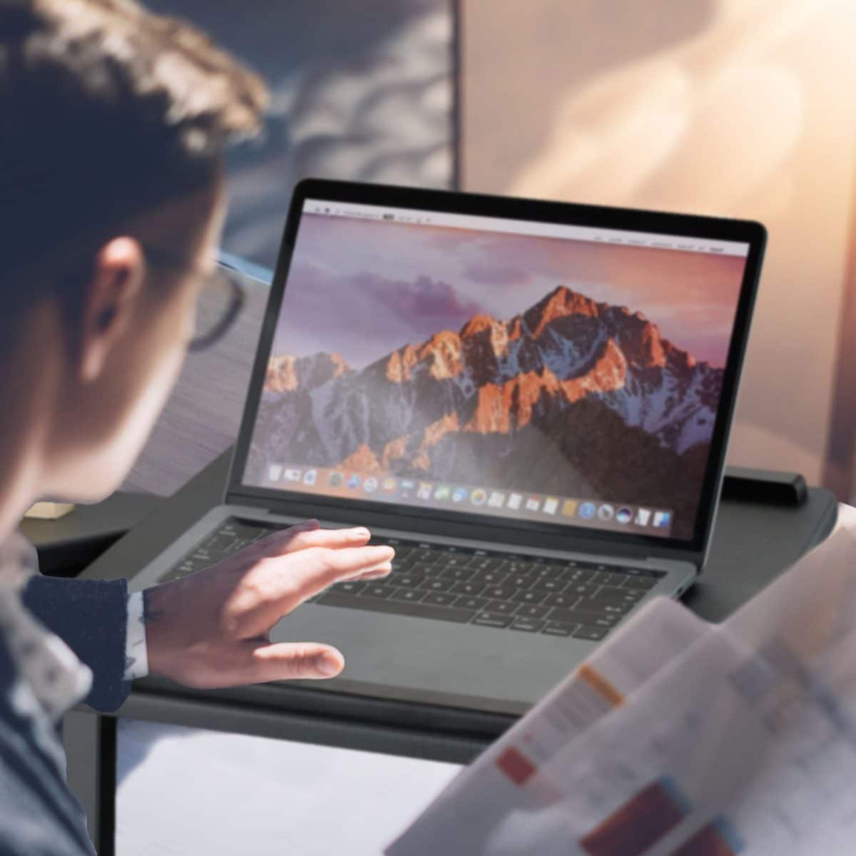 Masa laptop, reglabila, cu roti, bambus, 61 x 40 cm, inaltime 65-85 cm - imagine 3