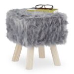 Scaun decorativ cu blana si picioare lemn, capacitate 300 kg, 37 x 32 x 32 cm