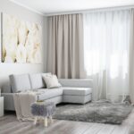 Scaun decorativ cu blana si picioare lemn, capacitate 300 kg, 37 x 32 x 32 cm - imagine 3
