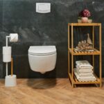 Suport hartie igienica cu perie de toaleta, alb, otel/bambus, Relaxdays - imagine 3