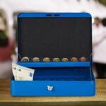 Caseta bani pentru monede si bancnote, albastru, 8.5 x 30.5 x 24.5 cm - imagine 3
