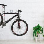 Suport bicicleta pentru perete, 11 x 31 x 33 cm, din otel, Relaxdays