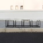 Suport pentru 5 biciclete, fixare pe sol, otel, 27 x 130 x 33 cm, negru, Relaxdays - imagine 2