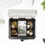 Caseta valori pentru bancnote si monede,  8,5 x 20 x 17 cm, alb - imagine 3