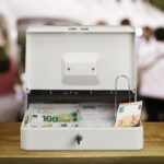 Caseta bani pentru monede si bancnote, 8,5 x 30,5 x 24,5 cm, alb - imagine 4
