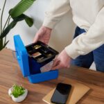 Caseta valori pentru bancnote si monede, 8,5 x 20 x 17 cm, rosu - imagine 4