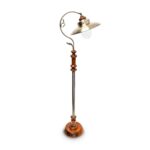 Lampa standard stil industrial, inaltime reglabila, lemn, auriu, Relaxdays