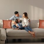 Perne decorative cu husa din piele ecologica, maro, 45 x 45 cm, Relaxdays - imagine 3