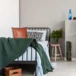 Perne decorative cu husa din piele ecologica, maro, 45 x 45 cm, Relaxdays - imagine 5