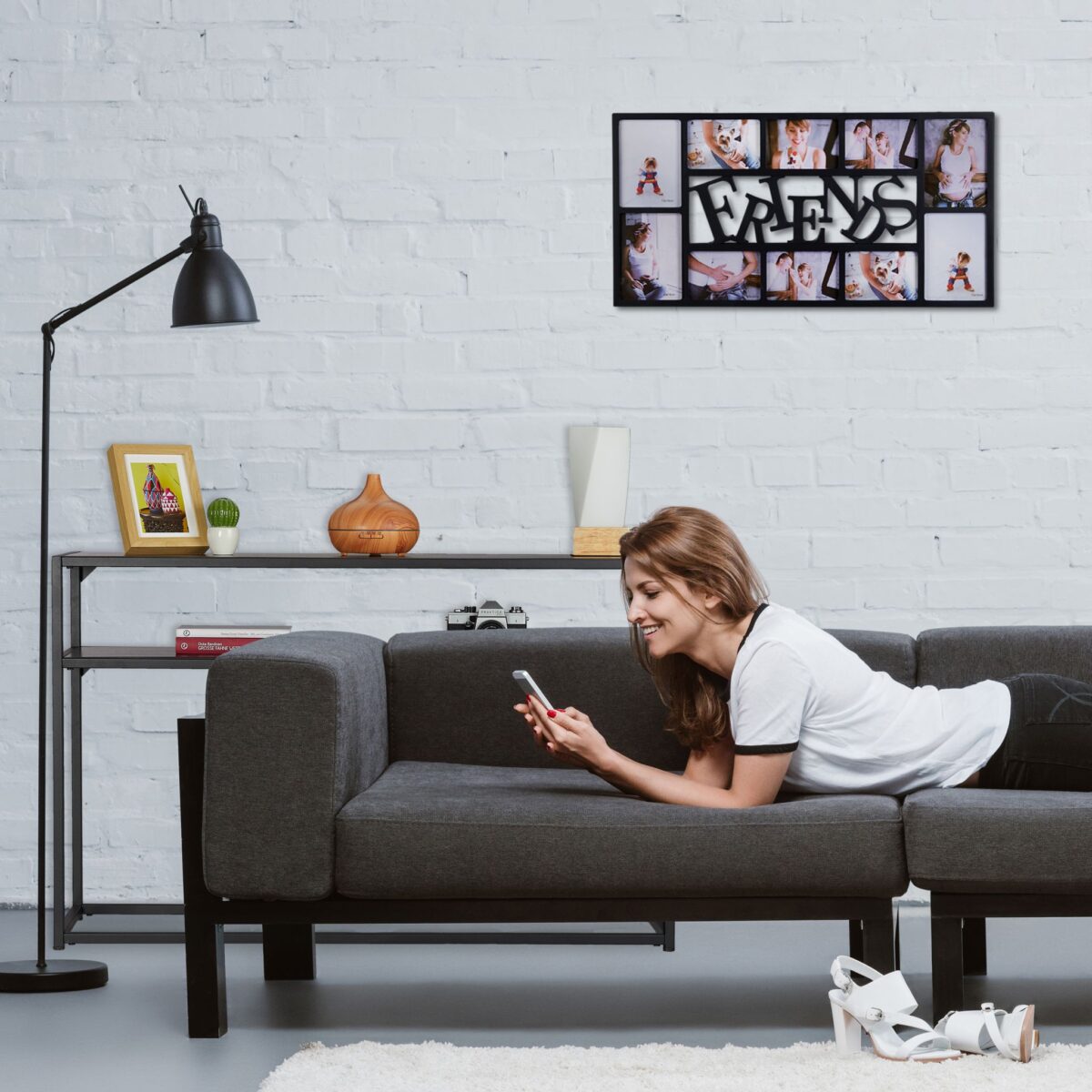 Masa consola ingusta cu 2 rafturi, Neagra, cadru metalic, 70 x 110 x 30 cm, Relaxdays - imagine 3