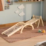 Loc de joaca pentru cățărare Triunghi Montessori, Perna, Tabla, Rampa și Arc de cățărare, Scara cu franghii - imagine 4